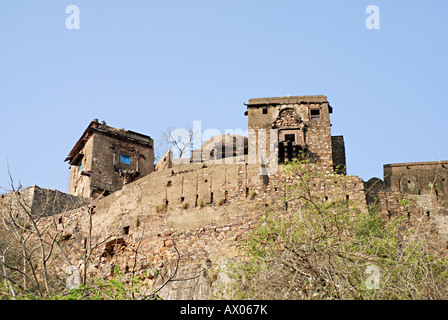 Ranthambhore fort. Le Ranthambhore fort aurait été construite en 944 après J.C. par un Chauhan règle. Banque D'Images