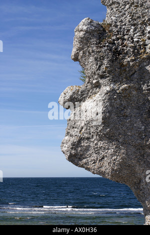 Visage-comme des formations calcaires à Langhammar Fårö, sur l'île de Gotland en Suède Banque D'Images