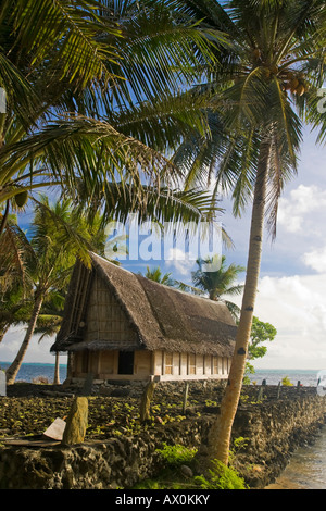 Men's house (Wacholab faluw), Village, Yap, Micronésie