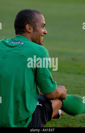 Le milieu de terrain David Odonkor au cours de la formation, Real Betis Balompié football club, Séville, Andalousie, Espagne, Europe Banque D'Images