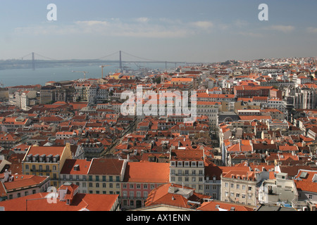 Vue sur la ville depuis le château de San Jorge, Lisbonne, Região de Lisboa, Portugal, Europe Banque D'Images