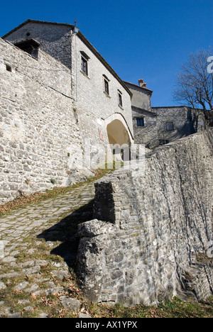 L'ancienne approche de Stone Road l'ermitage de La Verna, où Saint François reçut les stigmates dans le 13e siècle Banque D'Images