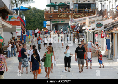 Boutiques de souvenirs à Playa del Carmen, Mexique Banque D'Images