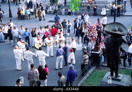 Mexiko City Plaza Garibaldi point de rencontre des Mariachis Banque D'Images