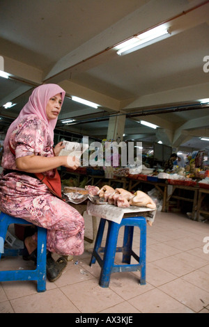 Les produits frais du marché Central, Kota Bharu, Bahru, Baru, Malaisie Banque D'Images