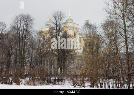 La Russie. Saint Petersburg. Alexander Nevsky Lavra ou Monastère Alexandre Nevsky. Banque D'Images