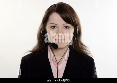 Portrait d'un telecaller parler sur un casque Banque D'Images