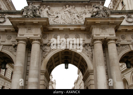 Arch menant au Roi Charles Street London Whitehall Banque D'Images