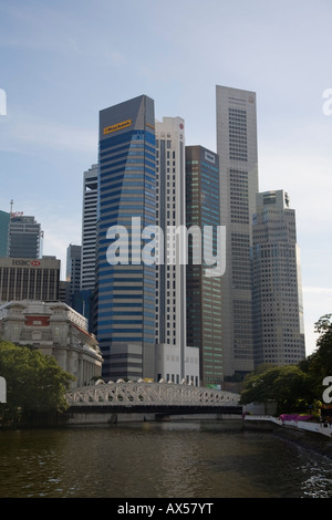 Le fleuve et les toits de Singapour Singapour Banque D'Images