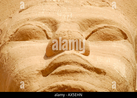 Statue de Ramsès, Abou Simbel, Égypte, Afrique du Nord Banque D'Images