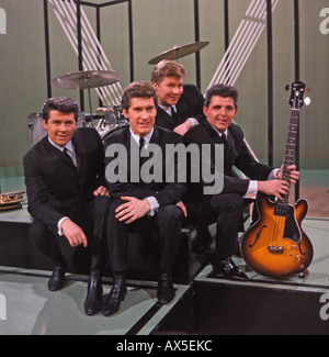 Les chercheurs du groupe pop britannique en 1963 De gauche à droite Tony Jackson John McNally Chris Curtis et Mike Pender. Photo Tony Gale Banque D'Images