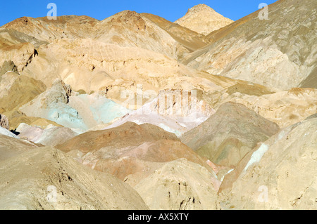 La palette de l'artiste paysage érodé, le long de l'artiste dans la vallée de la mort, Death Valley National Park, California, USA, North Ame Banque D'Images