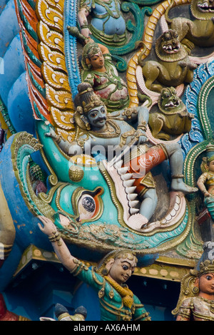Détail ornemental ona Gopuram à Meenakshi Temple Hindou à Madurai Inde Banque D'Images