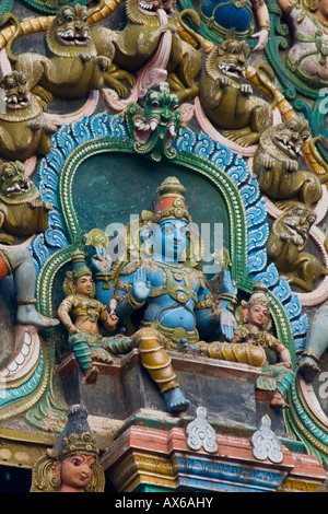 Détail ornemental ona Gopuram à Meenakshi Temple Hindou à Madurai Inde Banque D'Images