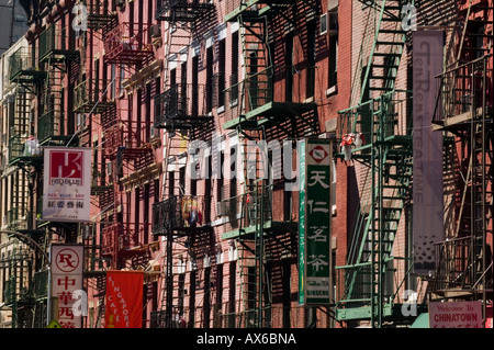 Fire Escapes Mott Street Chinatown lower east side New York City Banque D'Images