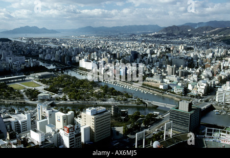 Vue aérienne de la ville d'Hiroshima Peace Park avec en premier plan le Japon Banque D'Images