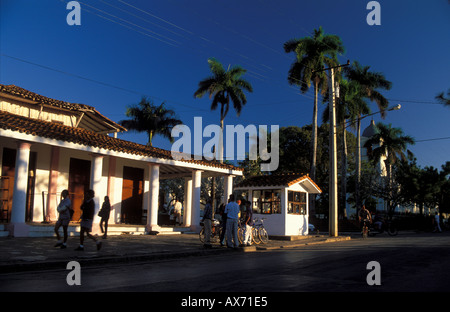 Scènederue ville tôt le matin Vallée de Vinales Vinales Site du patrimoine mondial de l'Cuba Banque D'Images