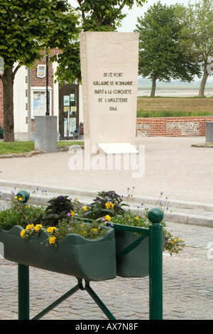 Jardins publics à St Valery sur Somme commémorant le départ de Guillaume le Conquérant à Hastings en 1066 Banque D'Images