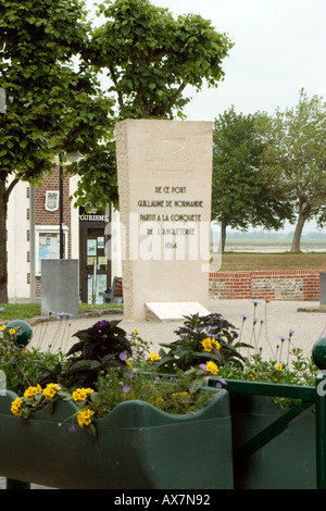 Jardins publics à St Valery sur Somme commémorant le départ de Guillaume le Conquérant à Hastings en 1066 Banque D'Images