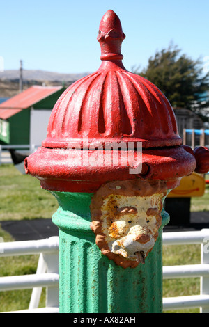 Poteau incendie avec lion décoration visage Banque D'Images