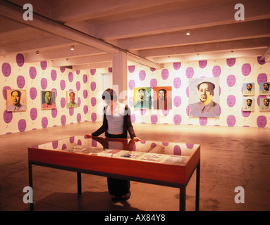 Maos au Andy Warhol Museum, Pittsburgh, Pennsylvanie, USA Banque D'Images