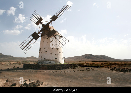 Moulin espagnol entre El Roque et El Cotillo Fuerteventura Banque D'Images