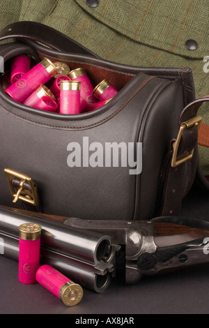 Une cartouche de tir en cuir et d'armes à feu à canon double sac Banque D'Images