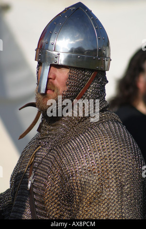 Chambre saxon carl fantassin casque chaîne mail bataille de Hastings, East Sussex, Angleterre Banque D'Images