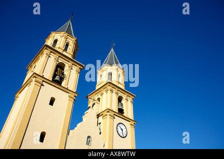 L'église de Nuestra Señora de la Expectacion, Orgiva, Las Alpujarras, Province de Grenade, Andalousie, Espagne Banque D'Images