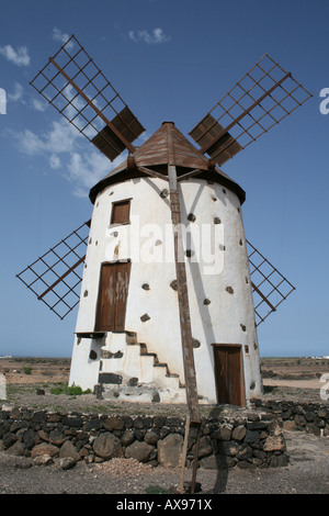 Moulin espagnol entre El Roque et El Cotillo Fuerteventura Banque D'Images