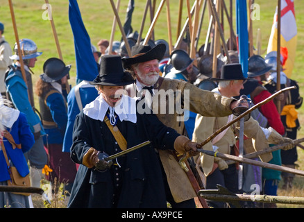 English Civil War Battle d'ondulation re adoption par les membres de l'Hogan-vexel près de Tewkesbury Banque D'Images