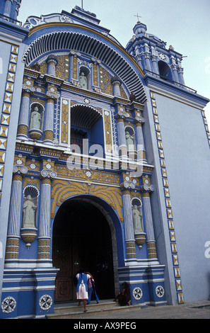 Façade de style baroque du Templo de Santo Domingo dans la ville de Ocotlan, Oaxaca, Mexique Banque D'Images