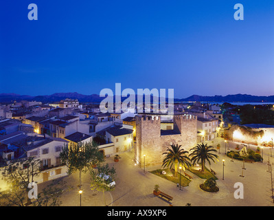 Bahia Pollensa, porte de ville Porta del Moll, Alcudia, Mallorca, Majorque, Îles Baléares, Espagne Banque D'Images