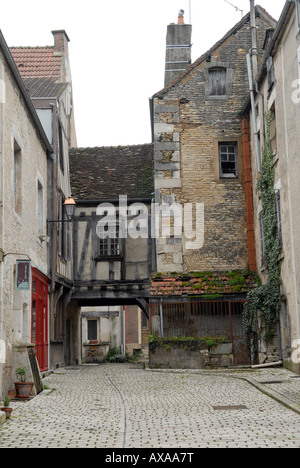 Noyers sur Serein en Bourgogne France Banque D'Images