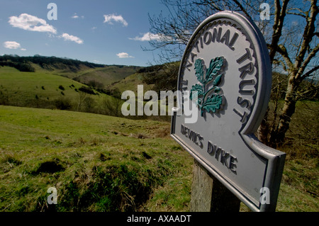 Une fiducie nationale signe pour Devil's Dyke, sur les South Downs près de Brighton. Photo par Jim Holden. Banque D'Images