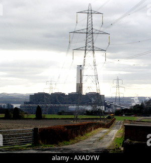 Station d'alimentation Longannet est une grande centrale à charbon sur le Firth of Forth supérieur près de Kincardine sur l'avant, Ecosse Banque D'Images