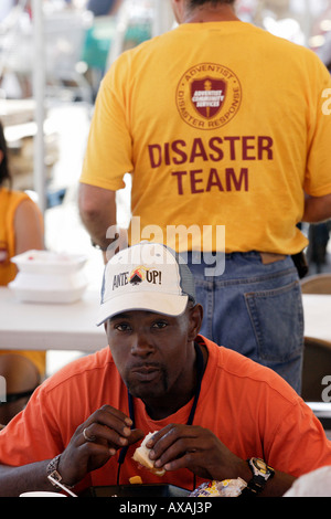 L'aide humanitaire pour les victimes de l'ouragan Katrina, Waveland, USA Banque D'Images