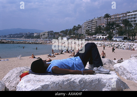 Plage, Plage du Midi, Cannes Côte d'Azur, France Banque D'Images