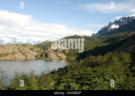 Andian montagne,Andes,Snow,randonnées,Stepp Patagonien, fondre, les lacs glaciaires, les glaciers, les Icebergs,,le Chili,,Torres del Paine National Park Banque D'Images