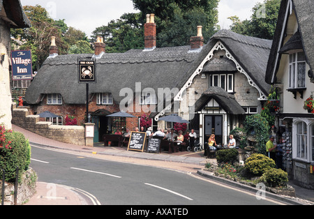 VILLAGE DE SHANKLIN. Île de Wight HAMPSHIRE. ENGLAND UK Banque D'Images