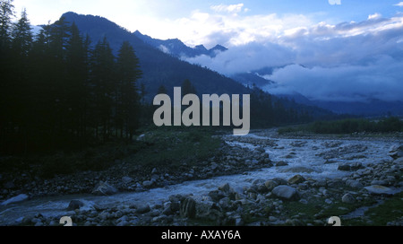 NMB74477 Manali coucher de Himachal Pradesh, Inde Banque D'Images