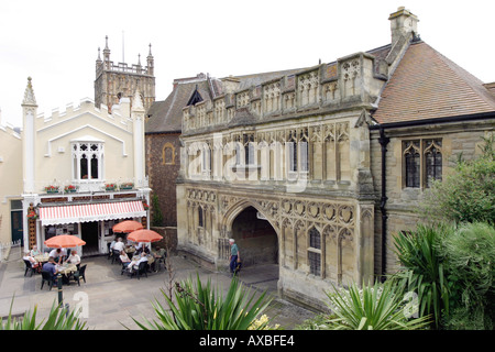 Le Gatehouse Abbaye Abbey Road en Angleterre Great Malvern Worcestershire qui abrite le Malvern Museum Banque D'Images