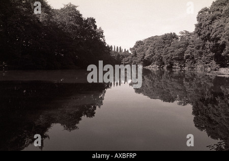 Lac artificiel, Barrage de Lymm, Cheshire, Royaume-Uni Banque D'Images