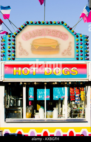 Stand de hot-dog à carnaval à USA Banque D'Images