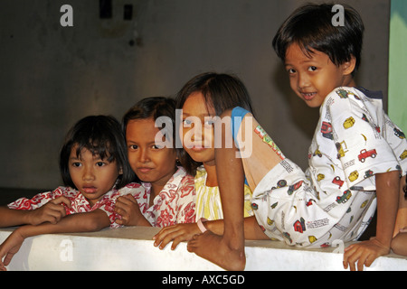 Les enfants indonésiens Cirebon Indonésie Java Banque D'Images