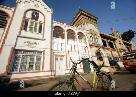 Vieux bâtiments coloniaux néerlandais, Semarang, Java, Indonésie Banque D'Images