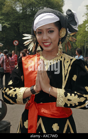 Le costume traditionnel de Jakarta, Indonésie Banque D'Images