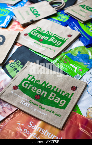 Le sac vert 'naturel' Tescos Hesse réutilisables panier, UK Banque D'Images