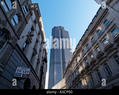 Bureaux climatisés soit par le signe dans la ville Nat West Tower Londres UK Banque D'Images