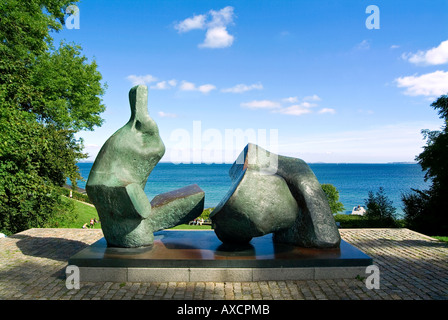 Henry Moore (1898-1986) sculpture.Louisiana Museum of Modern Art.Humlebaek..Oresund Danemark Banque D'Images